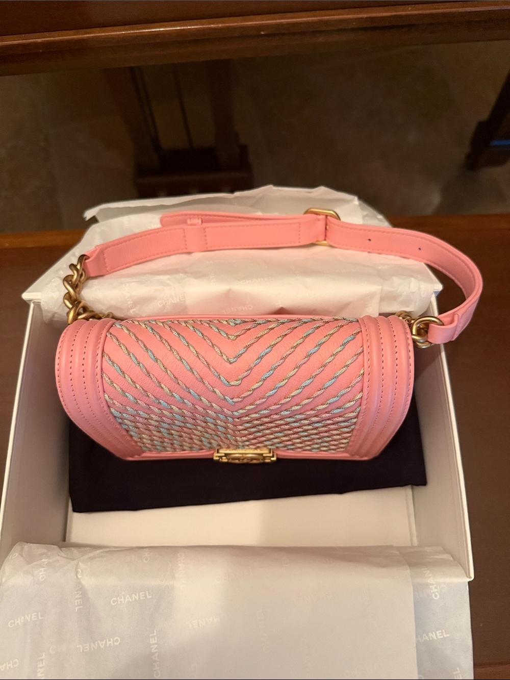 RARE ! Limited Edition Pink Quilted Chain Shoulder / belt Bag with Gold Hardware - Picture 2 of 9